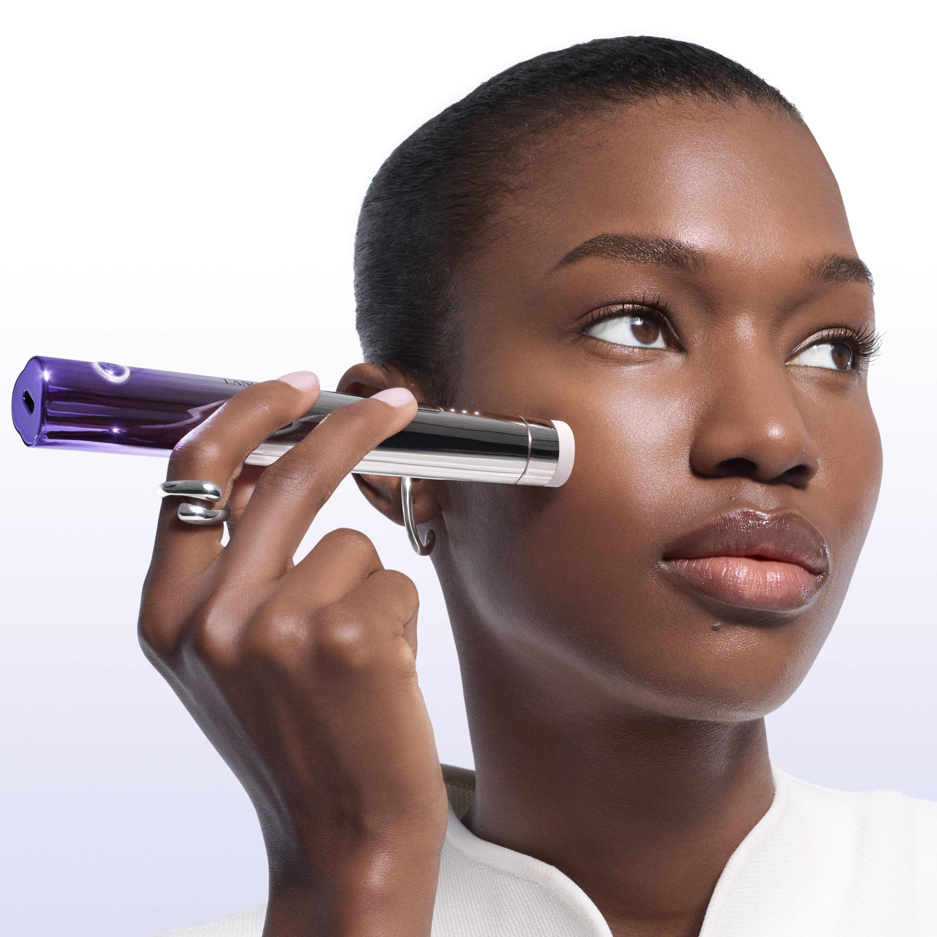 Lancomedan Devrim Yaratan Bir İlk Bilimin Gücü Şimdi Evinizde Yeni Renergie Nano Resurfacer ile Tanışın