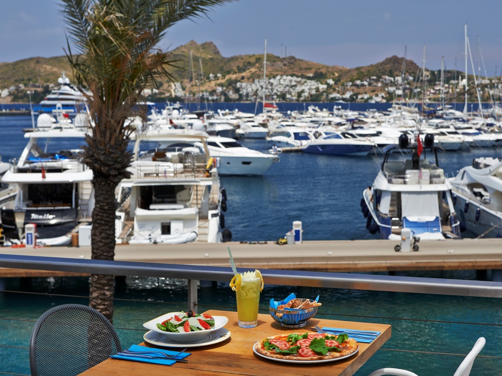 GERÇEK İTALYAN LEZZETLERİNİN BODRUM DAKİ ADRESİ MEZZALUNA!