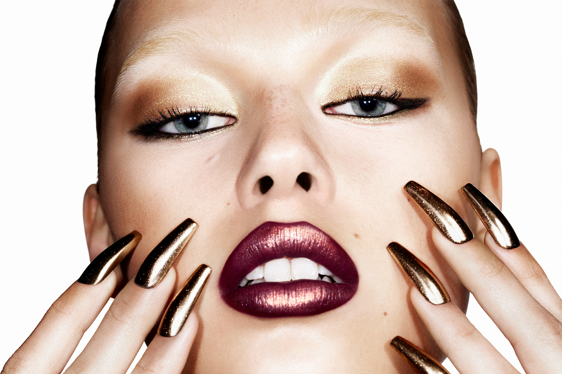 MAC Dazzle Koleksiyonu Işıltının Yeni Tarifi