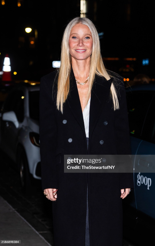 GWYNETH PALTROW, NEW YORK’TA TIFFANY & CO. İLE GÖRÜNTÜLENDİ! 